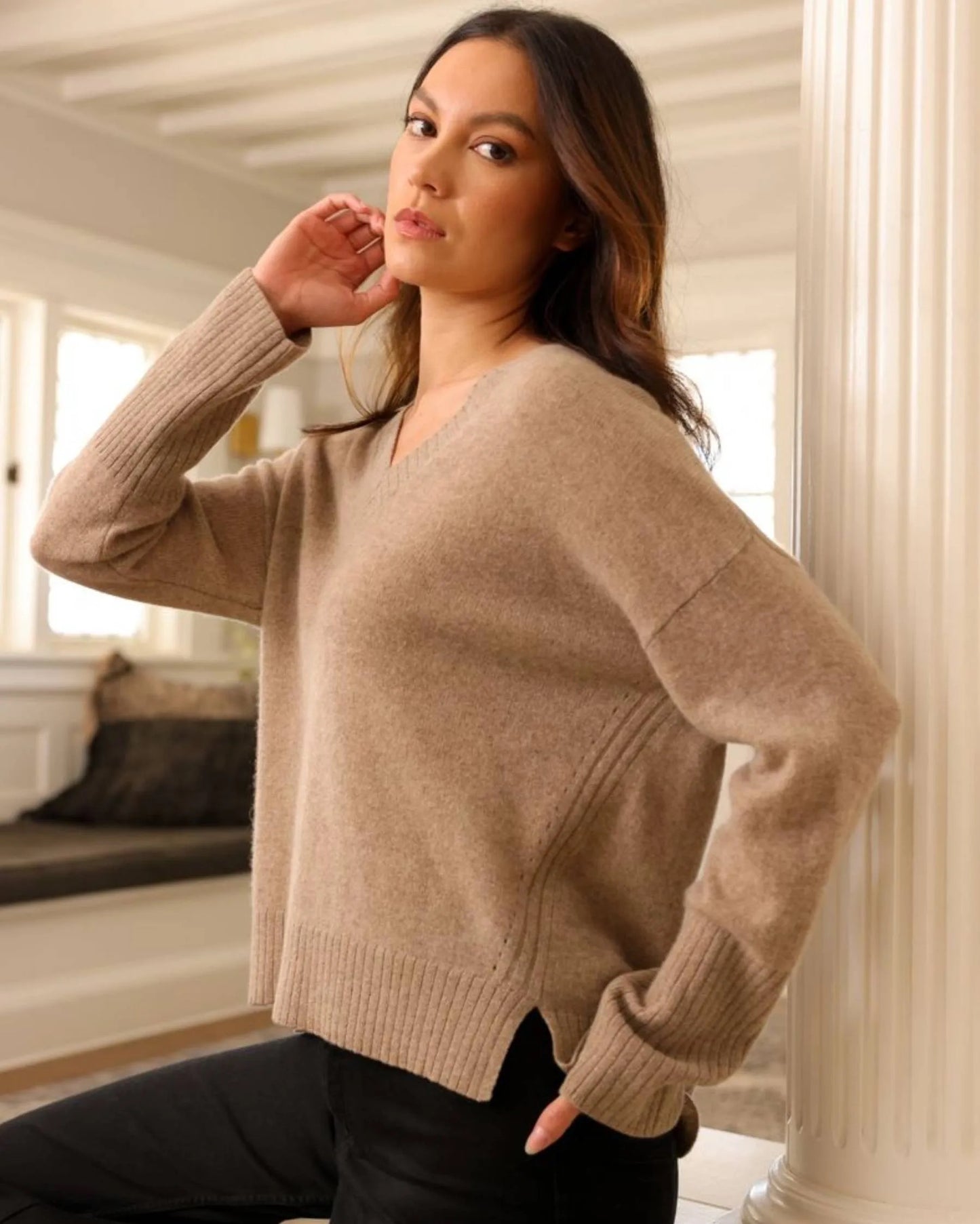 Sweater--"Devin", V-Neck, Hi-Lo, Cashmere, 2 Colors (Alashan)