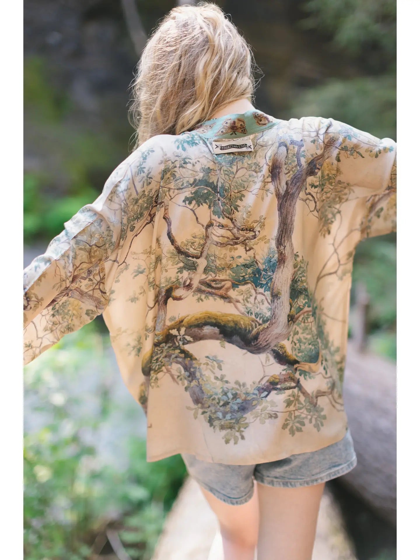 Kimono--"Earth & Sky", Viscose, Cream/Aqua/Bees (Market of Stars)