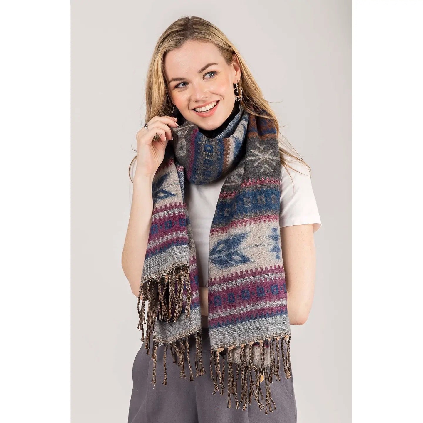 Shawl--"Nordic", Acrylic, 3 Color (Windhorse)