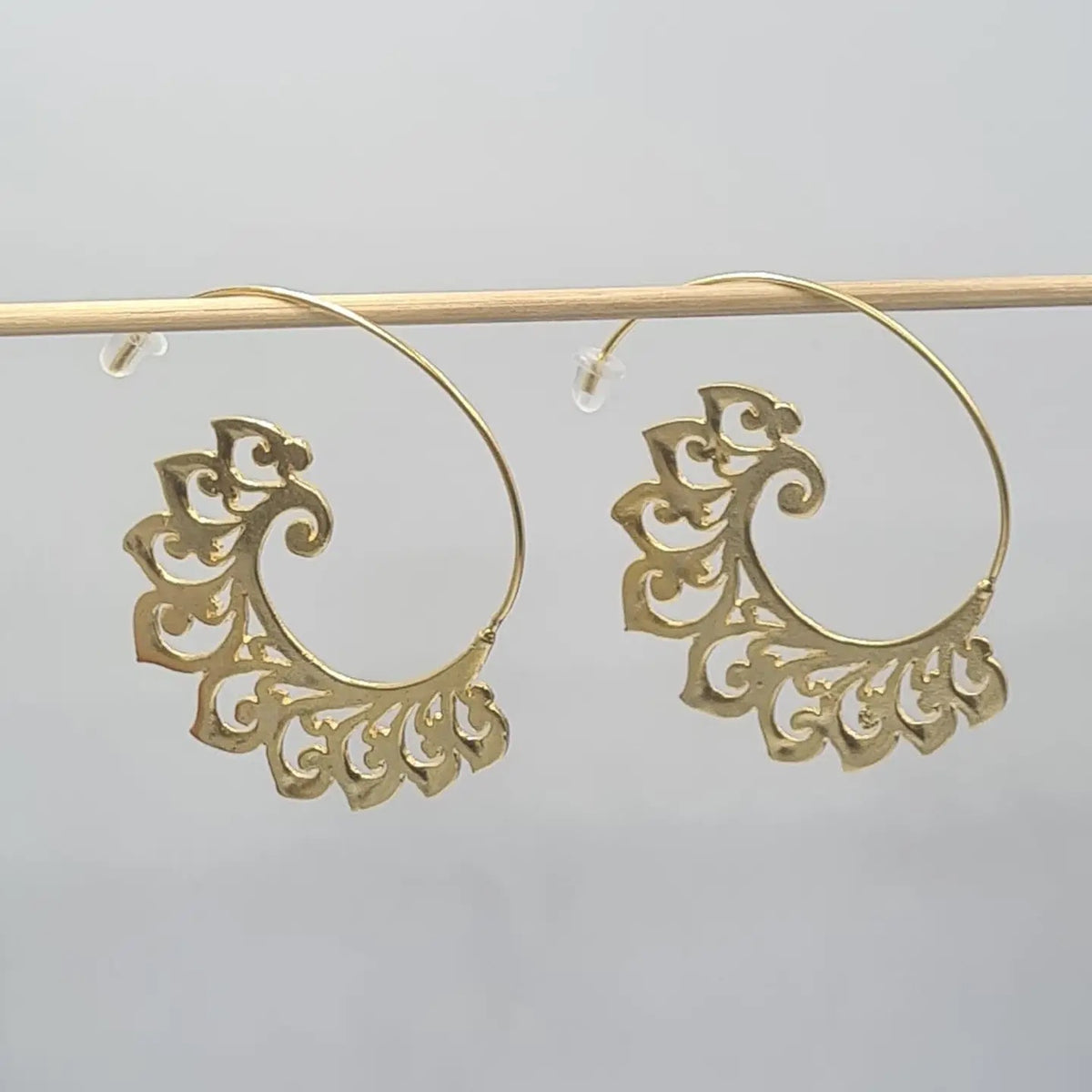 Earrings--"Crescent", Hoop-style, GOLD-Plated Pewter (Volare)