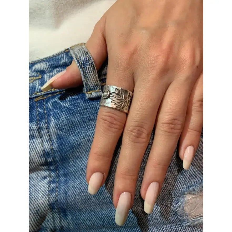 Ring--"Fern With Stone", Silver-Plated Brass, 4 Stones (Volare)