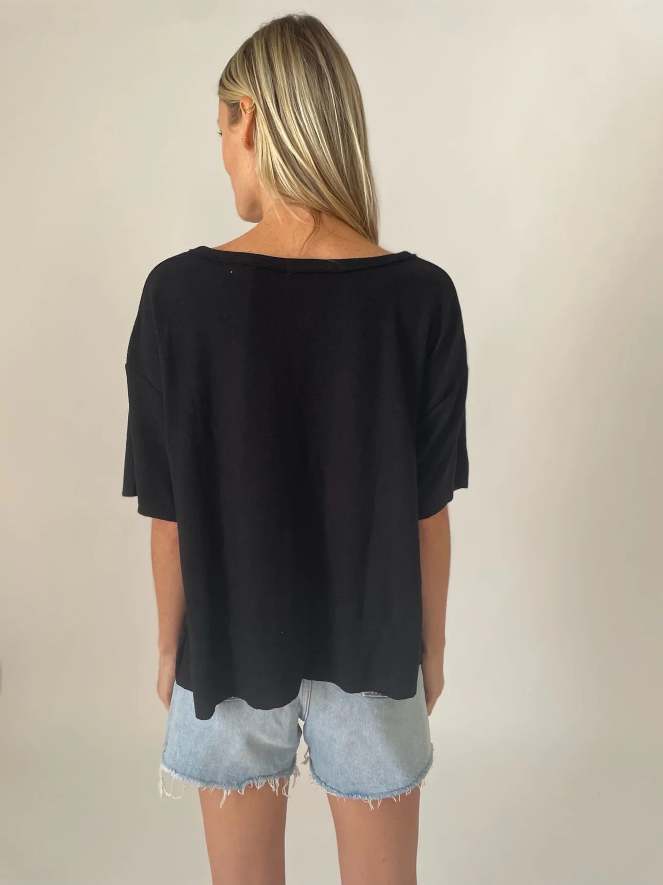Top--V-Neck, Short-Sleeve, Crepe Hacci, 4 Colors (Six/Fifty)