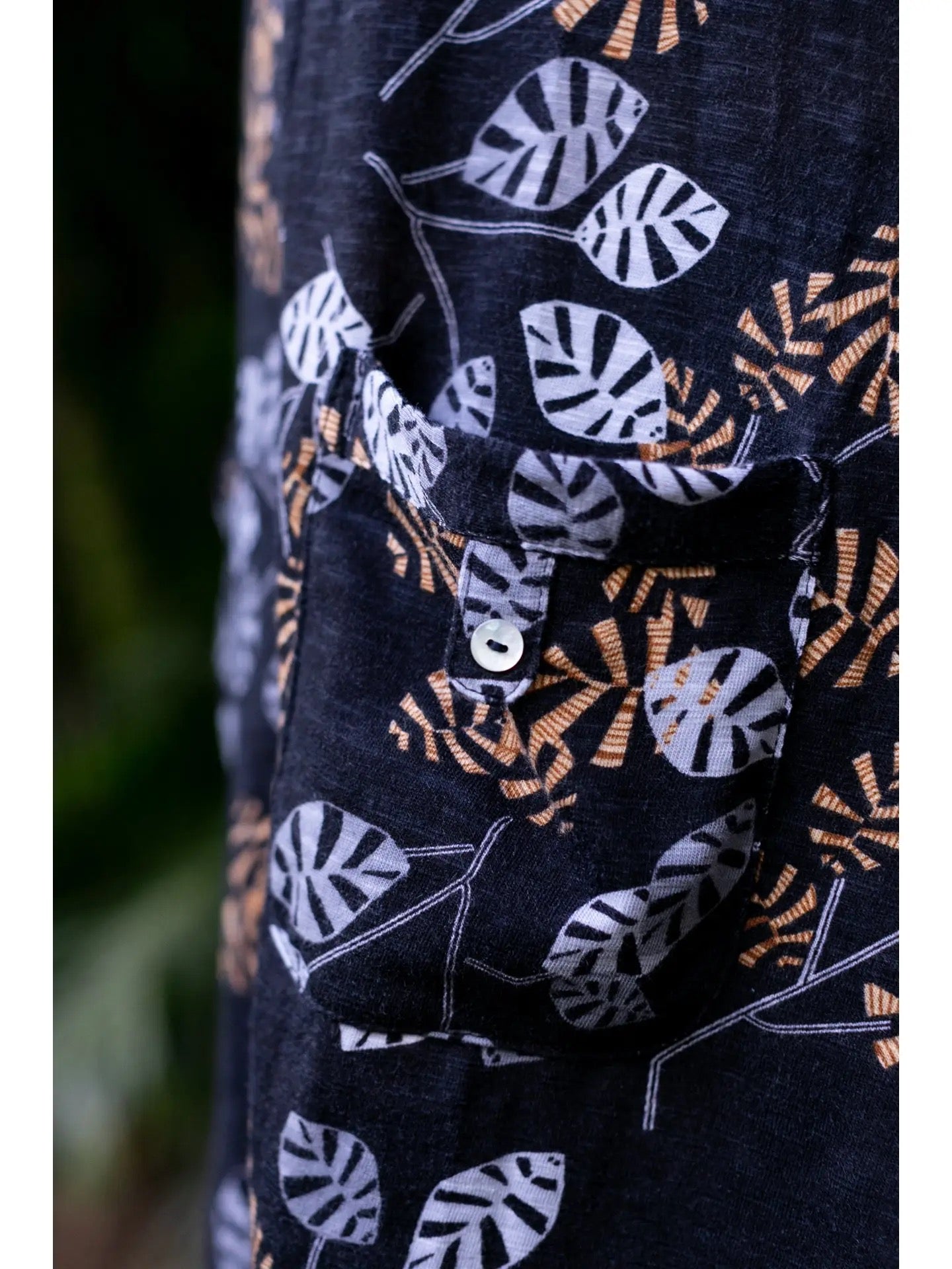Top--"Tokyo, Long-Sleeve, Black with Leaves (Komil)