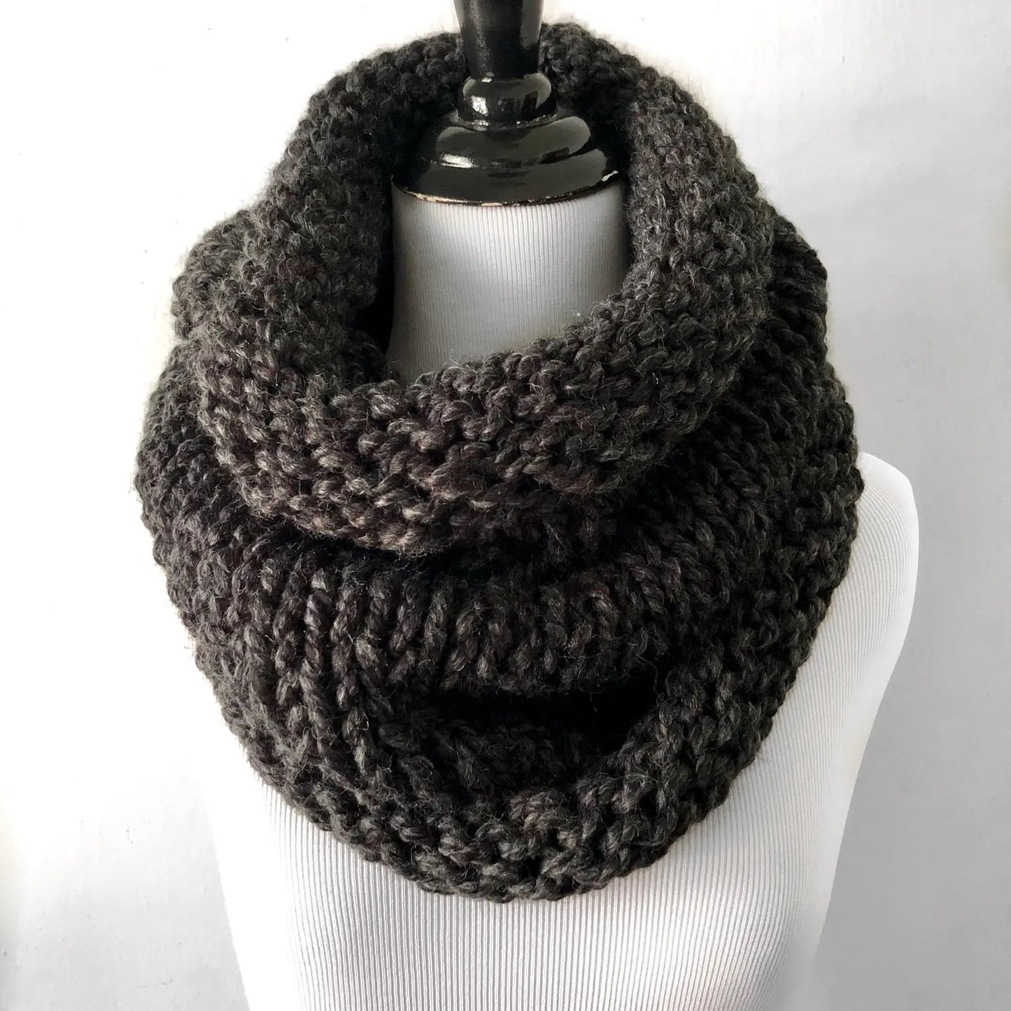 Scarf--Cowl, "Neck Warmer", Wool-Blend, Chunky Knit, Many Colors (NickiChicki)