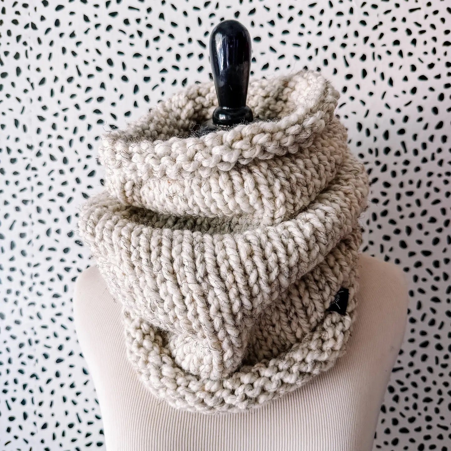 Scarf--Cowl, "Neck Warmer", Wool-Blend, Chunky Knit, Many Colors (NickiChicki)