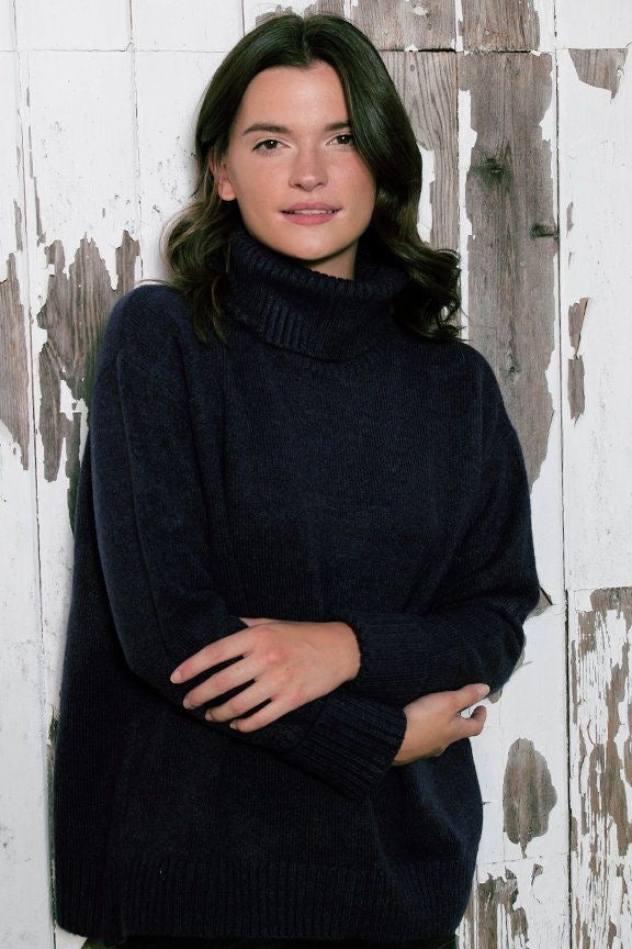 Sweater--"Dog Walker", Chunky Turtleneck, Recycled Yarns, Many Colors (Echo verde)