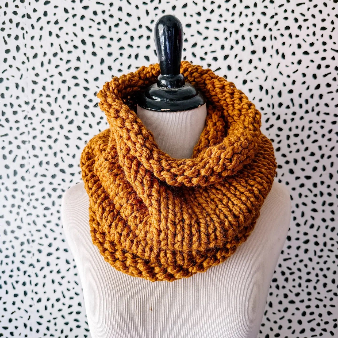 Scarf--Cowl, "Neck Warmer", Wool-Blend, Chunky Knit, Many Colors (NickiChicki)
