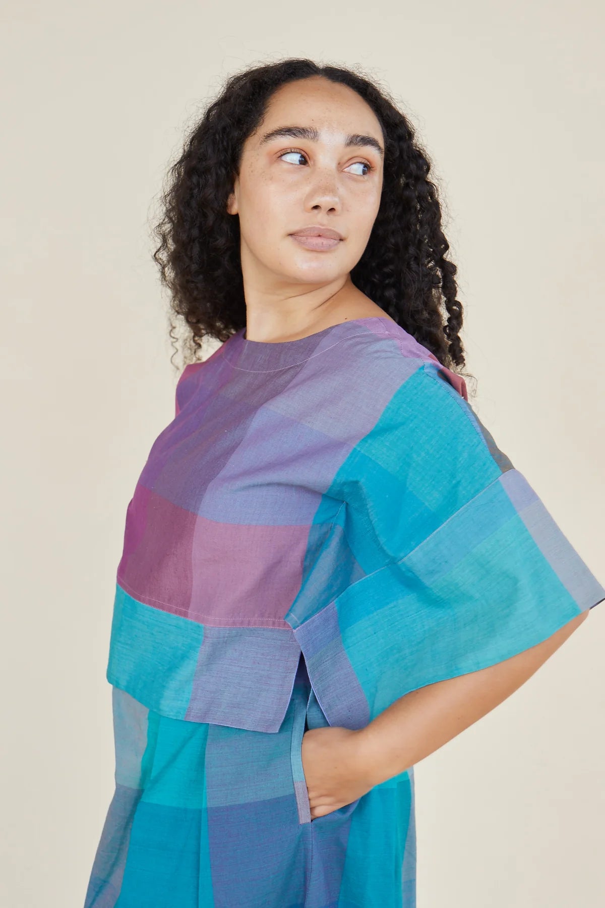 Top--"Mira", "T" shape, Cotton, Chex--AURA (Rujuta Sheth)
