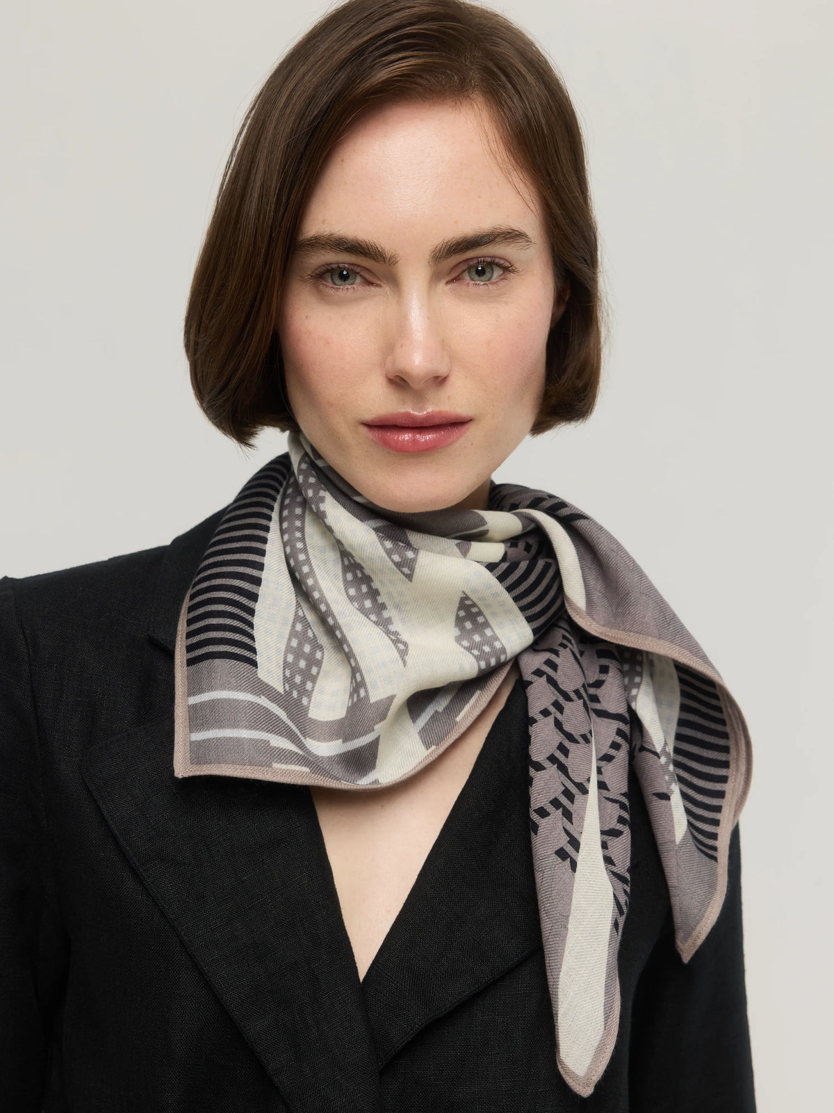 Scarf/shawl--Merino Wool, MANY Patterns (Princesee et Dragon)